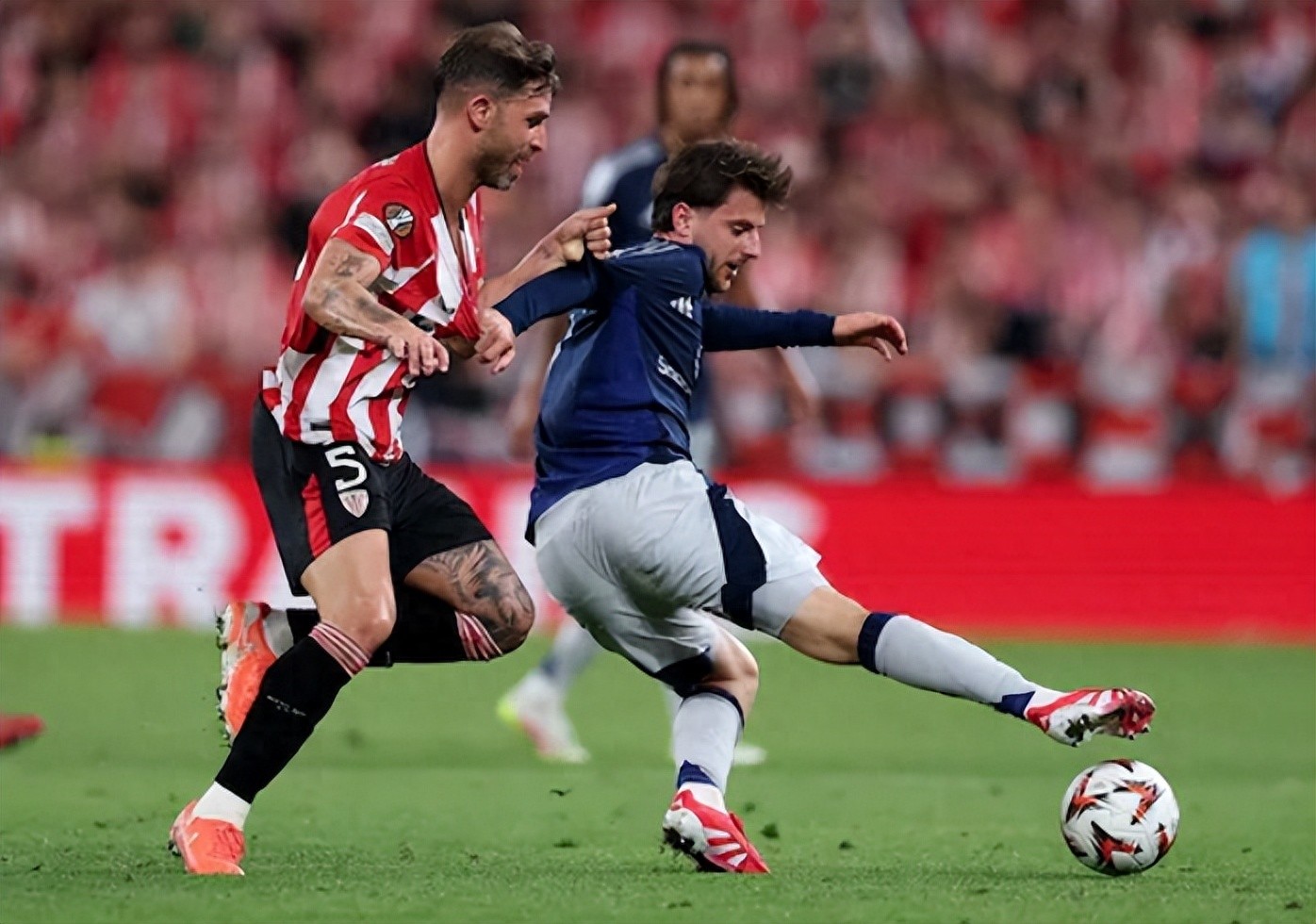 关于德国杯倒计时,曼联清晨手感冰凉,细节引发关注,球迷炸锅,高层口径保持一致的信息 关于德国杯倒计时,曼联清晨手感冰凉,细节引发关注,球迷炸锅,高层口径保持一致的信息