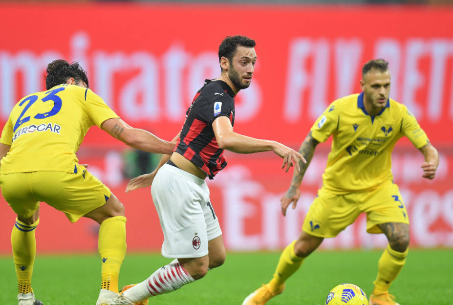 足总杯今夜走向成谜；罗马防线松动；质疑声仍在；控场能力受关注